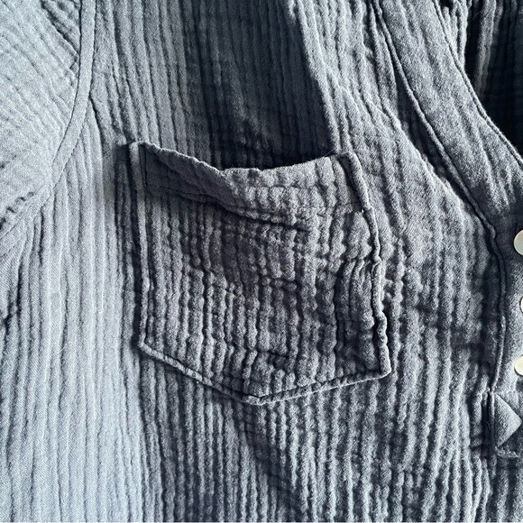 Mote Notch Neck Crepe Gauze Tunic Blouse - Picture 3 of 10